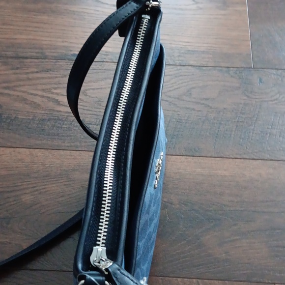 NWT Coach Crossbody - Picture 8 of 12